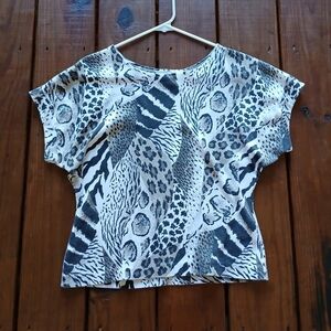 Vintage 80's 90's S/M army green mixed animal print short sleeve crop top